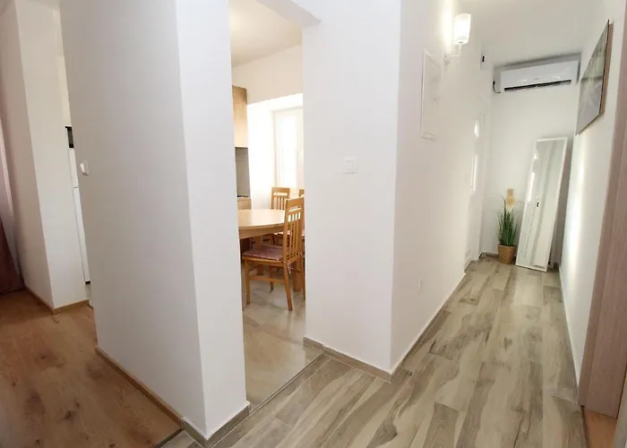 בית נופש Kuca Za Odmor Pag Sv.marko קולאן